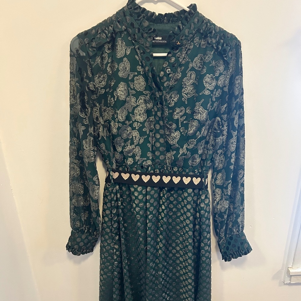 Rich Emerald Green Long Sleeve Midi Dress
